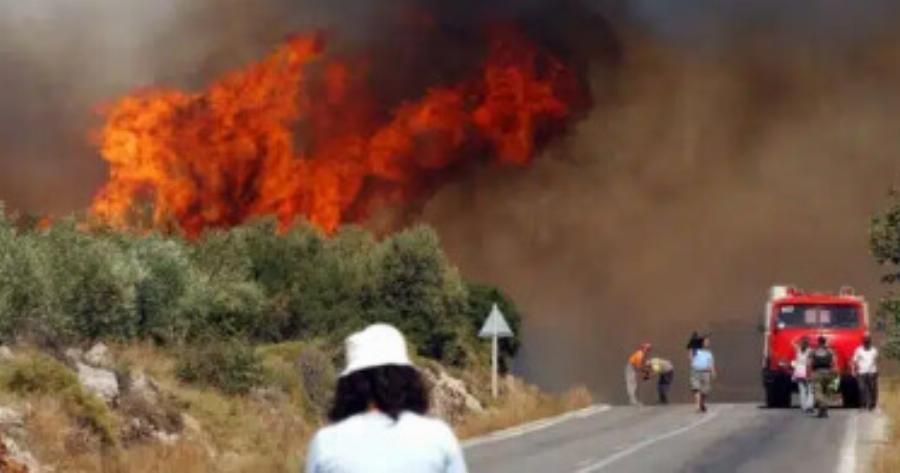 Καίγεται ξανά και ξανά η Ελλάδα μας: Τιτάνια μάχη με τις φλόγες – «Η φωτιά έχει ξεφύγει, κατευθύνεται προς τα Αρχαία»