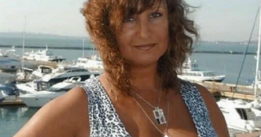 Είμαι 60 χρονών και και δεν με έχει αγγίξει ακόμα άντρας. Όλοι ρωτάνε πώς γίνεται αυτό