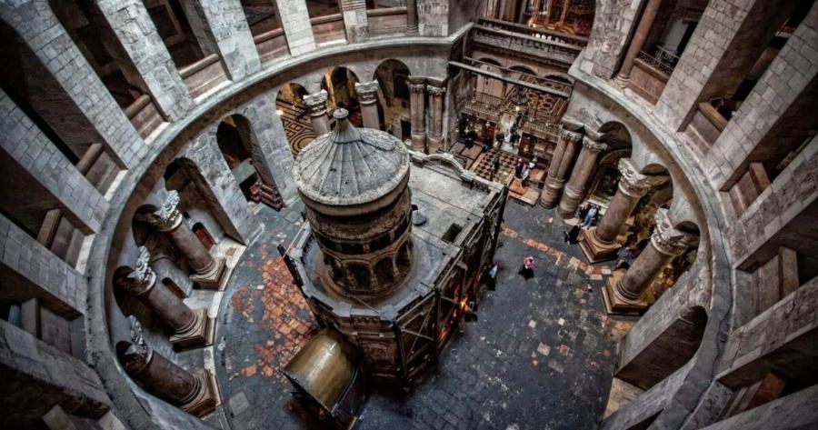 EKTAKTO ΓΙΑ ΠOΛEMO ΚΑΙ ΤΟΝ ΠΑΝΑΓΙΟ ΤΑΦΟ