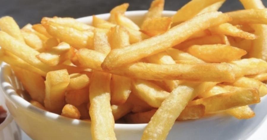 Τηγανιτές πατάτες: Το κόλπο με το νερό και το ξύδι για να γίνουν τραγανές