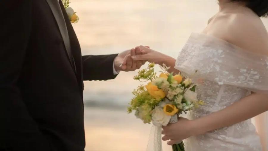 Έγινε το «σώσε» σε γαμήλιο γλέντι – Πιάστηκαν μαλλί με μαλλί οι συμπεθέρες