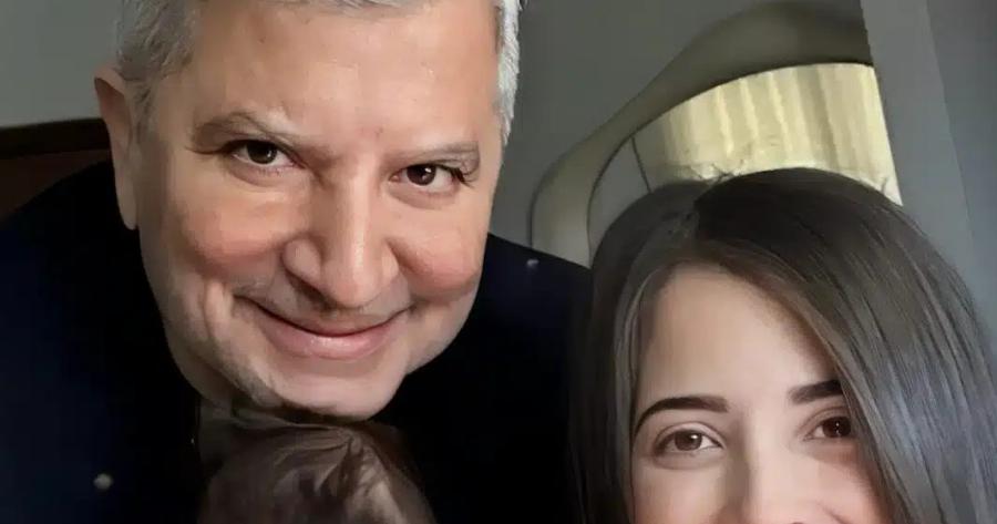 Γιώργος Πατούλης – Νάνσυ Κοιλού: Η πρώτη οικογενειακή φωτογραφία αγκαλιά με τον νεογέννητο γιο τους και οι ευχές