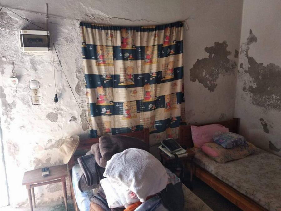 Χανιά | H τρώγλη μεταμορφώθηκε σε «μικρό παλάτι» για την άπορη γιαγιά με τα πέντε εγγόνια