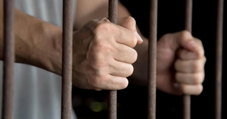 Έκτακτο: Στη φυλακή γνωστός Έλληνας ηθοποιός