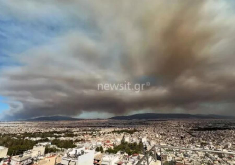 Απόκοσμο! Πνίγηκε η Αθήνα από τους καπνούς – Κρύφτηκε ο ήλιος
