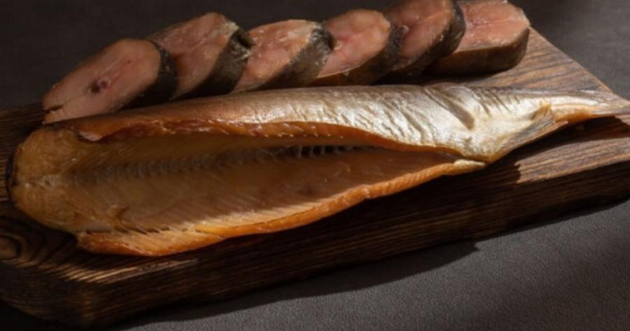 «SOS» από τον ΕΦΕΤ: Ανακαλεί καπνιστή πέστροφα – Εντοπίστηκε βακτηρίδιο που προκαλεί σοβαρή λοίμωξη!