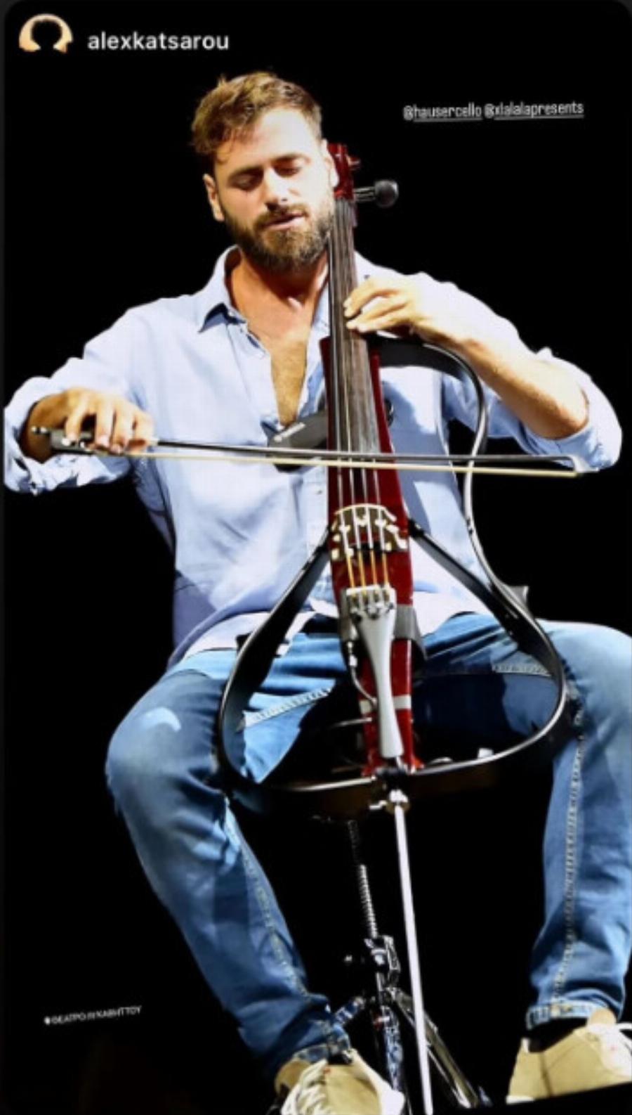 «Eκλεψε» την παράσταση η «Νταϊάνα της Ελλάδας»: Η Νατάσα Παζαΐτη εμφανίστηκε έτσι σε συναυλία κι όλα τα φλας ήταν πάνω της