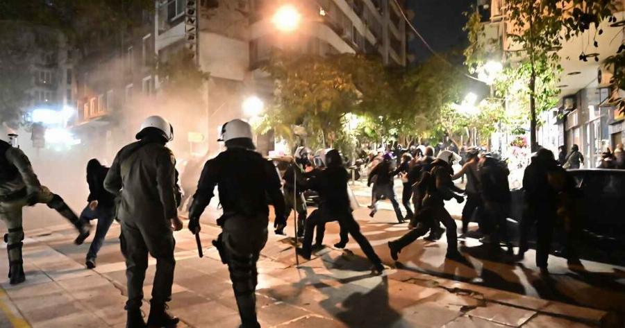 ΣYNAΓEPMOΣ ΤΩΡΑ ΣΤΑ ΕΞΑΡΧΕΙΑ