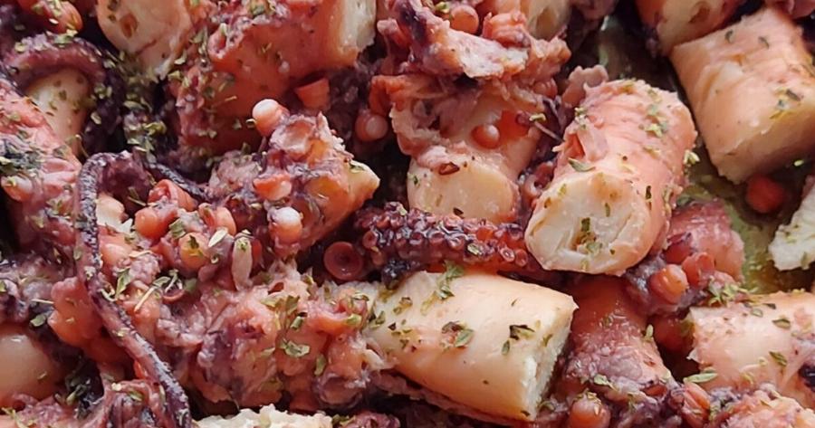 Το κόλπο των ουζερί για τέλειο χταπόδι με λαδόξυδο