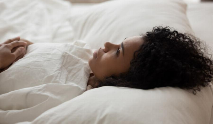 Κανείς δεν το γνωρίζει: To σημάδι στα σεντόνια που υποδηλώνει καρκίνο