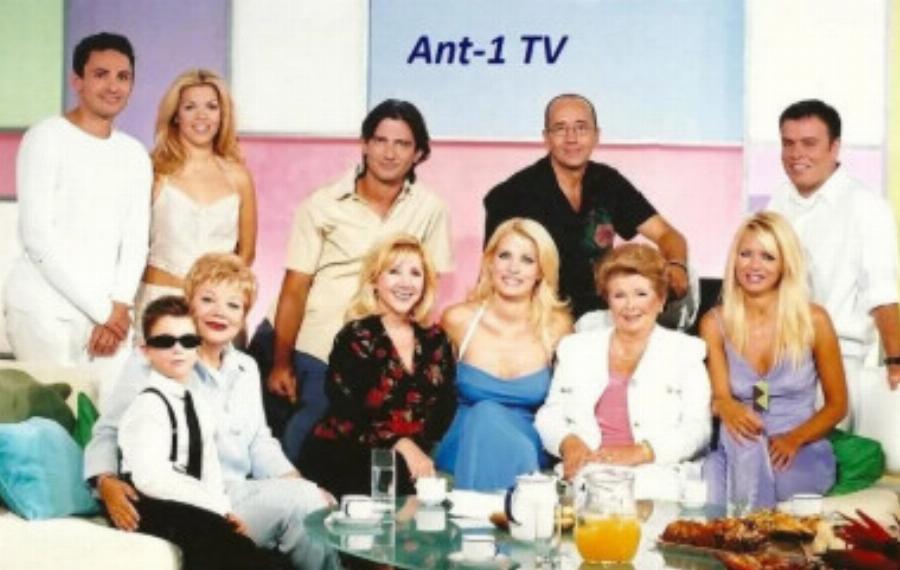 Γι’αυτό η Μενεγάκη δεν έδωσε ούτε συλληπτήρια ούτε πήγε στην κηδεία της – Όλη η αλήθεια ανάμεσα στην Ελένη Μενεγάκη και την Βέφα Αλεξιάδου