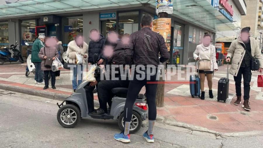 Βόλος: Αυτοκίνητο παpέσupε ΑμεΑ με αμαξίδιο και τον εγκατέλειψε