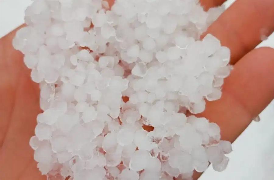 ΕΚΤΑΚΤΟ: «Βομβαρδίζεται» από το χαλάζι Τώρα πασίγνωστη μεγάλη πόλη της Ελλάδας – Κάτοικοι και αγρότες απελπισμένοι πως να σωθούν