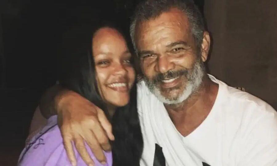 Βαρύ πένθος: Πέθανε ο πατέρας πασίγνωστης τραγουδίστριας