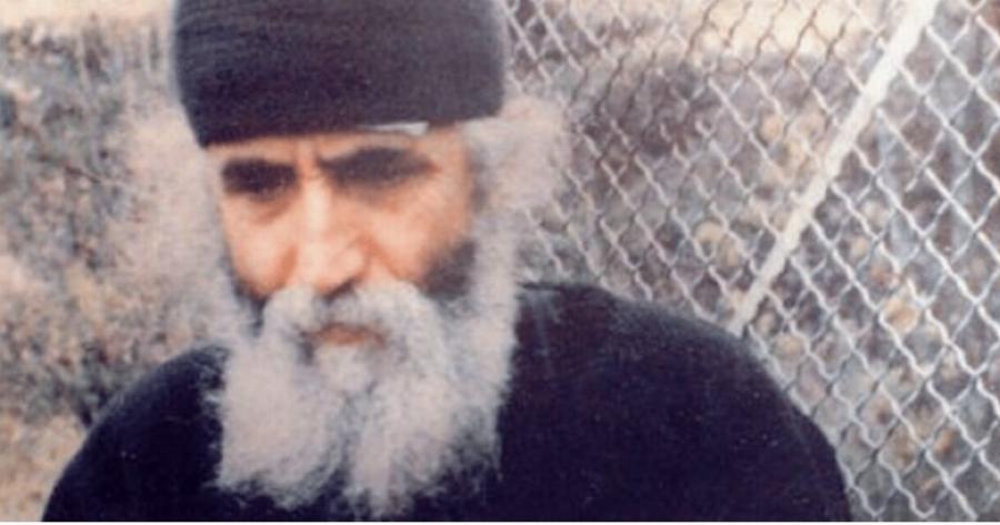 «Ο Γ’ Παγκóσμιoς Πóλεμος θα γiνει στα μέρη»: Ανατριχιάζoυν τα προφnτικά λόγια του Αγίου Παϊσίου