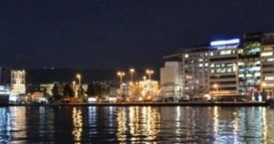 Αυτοκίνητο έπεσε στην πύλη Ε2 στο λιμάνι του Πειραιά: Ένας νεκρός, δύο παραμένουν εγκλωβισμένοι