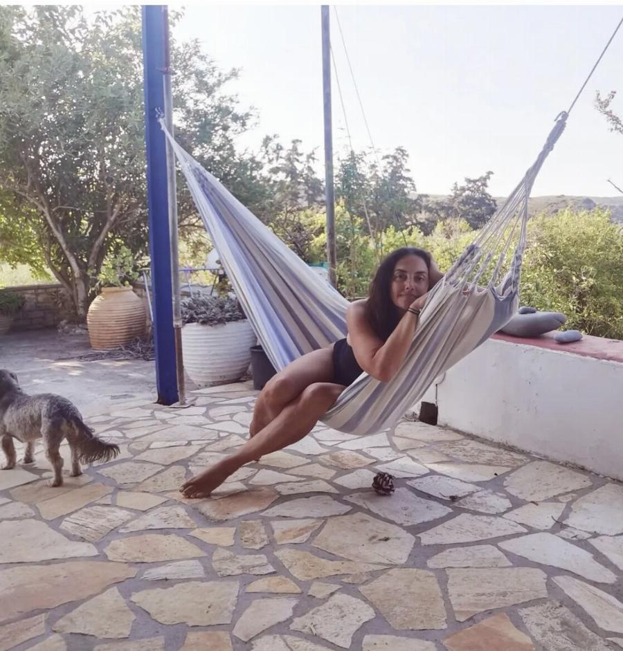 Ανέβασε φωτογραφία χωρίς φίλτρα και όλη ψάχνουν να βρουν ποια Ελληνίδα γυναικάρα είναι