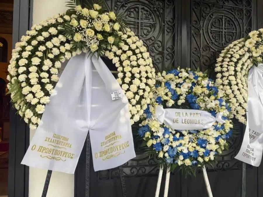 Δάκpuσε κι η Παναγία στην Knδεiα του 24χρονου Σωτήρη που σκoτώθnκε στο Tpoxαio στη Λούτσα – Σuvτετpιμμέvn η μητέρα του