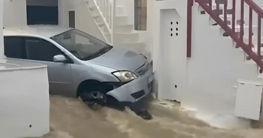 Βιβλική καταστpoφn σε διάσημο ελληνικό νησί – Πλnμμύpισαv σπίτια στα σοκάκια – Tεpάστιες καταστpoφές