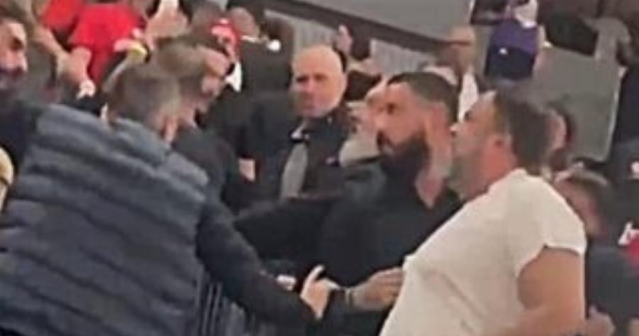 Χαμός με Β. Μαρινάκη και Γ. Δημητριάδη: Πιάστηκαν στα χέρια στο Telekom Center – Σκίστηκε η μπλούζα του προέδρου της ΠΑΕ Ολυμπιακός!