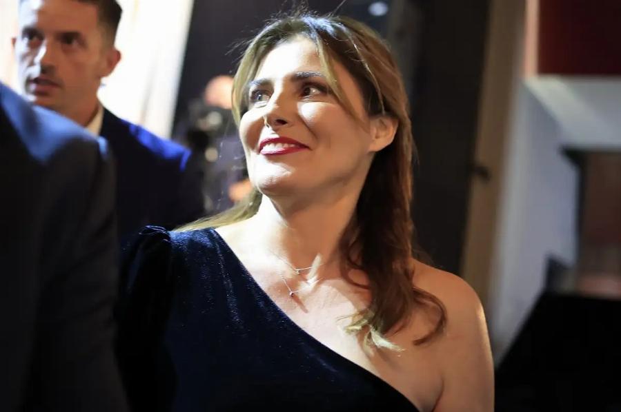 Xαμoς στην παρουσίαση του βιβλίου του Τσίπρα – Φώναζαν: «Να τος ο πρωθυπουργός!»