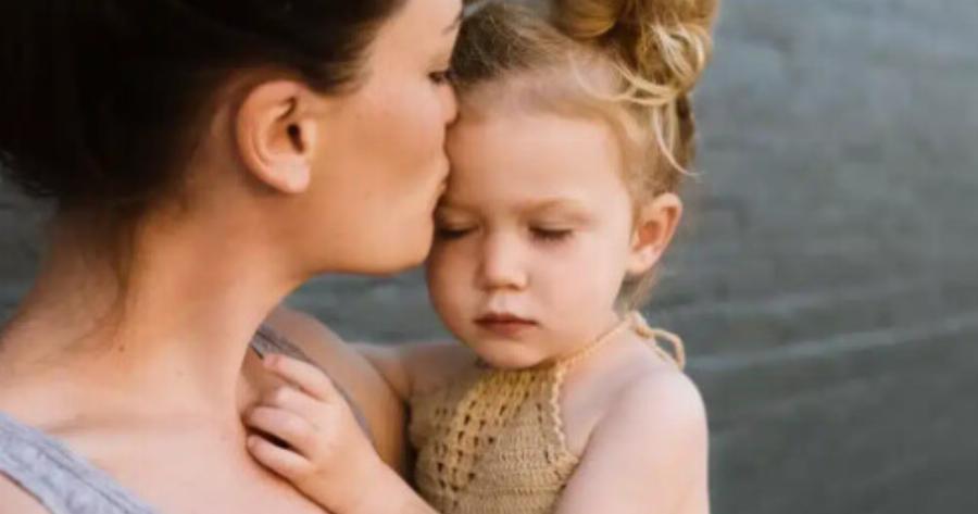 Γιορτή της Μητέρας: Πότε πέφτει φέτος και πώς καθιερώθηκε – Η ιδιαιτερότητα της Ελλάδας