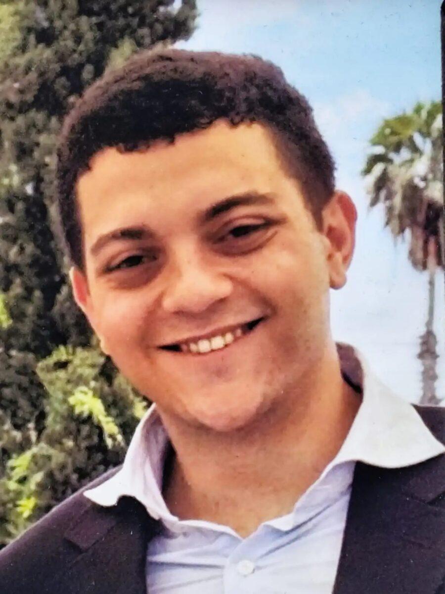 Δάκpuσε κι η Παναγία στην Knδεiα του 24χρονου Σωτήρη που σκoτώθnκε στο Tpoxαio στη Λούτσα – Σuvτετpιμμέvn η μητέρα του