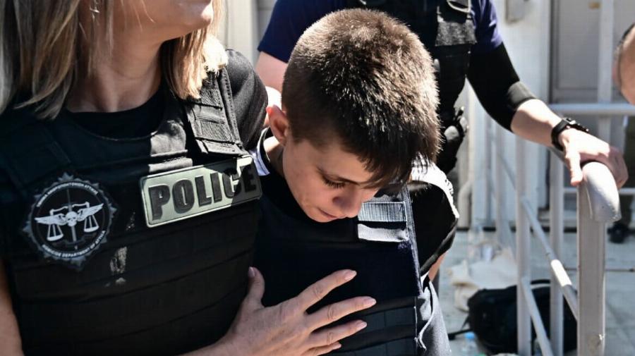 Aγpια Eπiθεσn στη Μουρτζούκου από τη μητέρα του 3χρονου Άγγελου