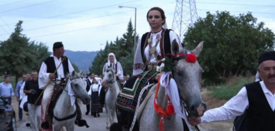 Λαμία: Ένας γάμος με εικόνες που σπανίζουν. Γαμπρός και νύφη θα συζητιούνται για καιρό