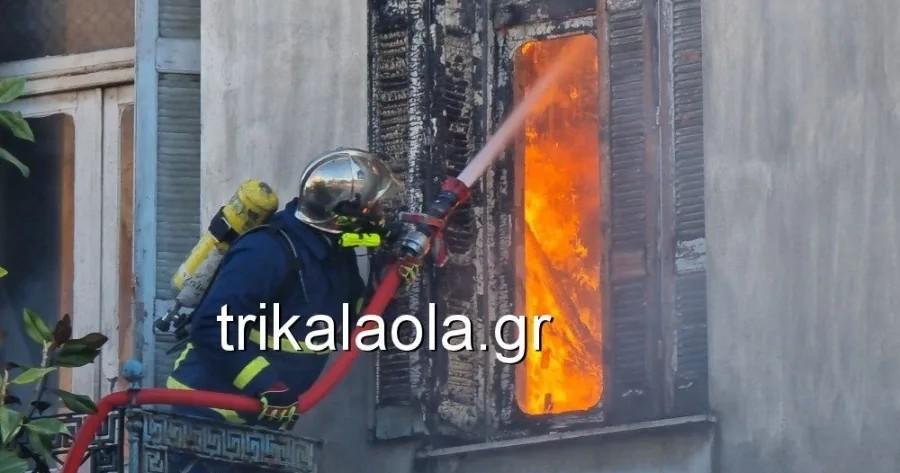ΕΚΤΑΚΤΟ: Κάηκε ολοσχερώς μονοκατοικία – Στο δρόμο ηλικιωμένη γυναίκα