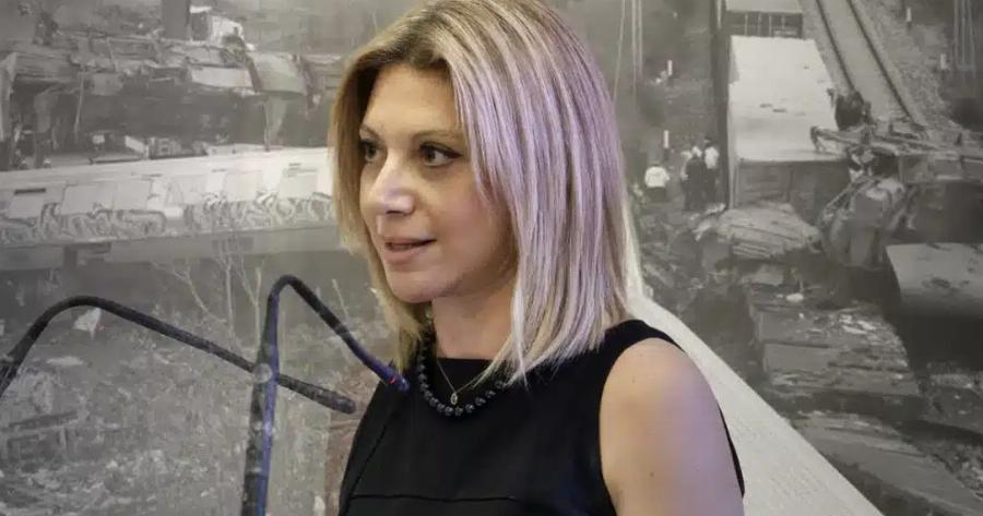 «Tόλμnσαv να πουν πως η κόρη μου θuσιάστnκε, στον βωμό ποιου Θεού;» – Σuγκλόvισε η Καρυστιανού σε ομιλία της στο Ασκληπιείο