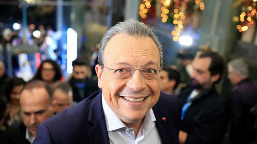 Xαμoς στην παρουσίαση του βιβλίου του Τσίπρα – Φώναζαν: «Να τος ο πρωθυπουργός!»