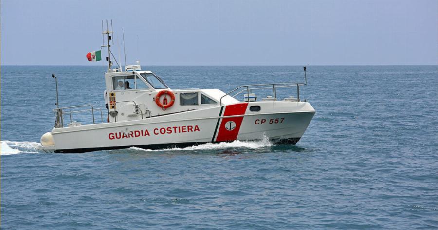 ΕΚΤΑΚΤΟ ΤΩΡΑ: Επιβάτης πλοίου με προορισμό την Πάτρα έπεσε στη θάλασσα, έρευνες για τον εντοπισμό του