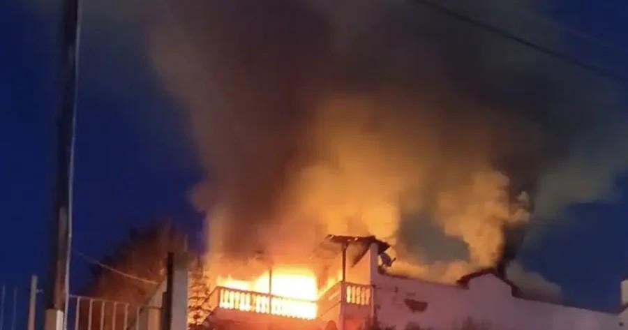 EKTAKTO: Μεγάλη και επικivδuvn φωτιά τώρα – Σuvαγεpμός στην Πυροσβεστική