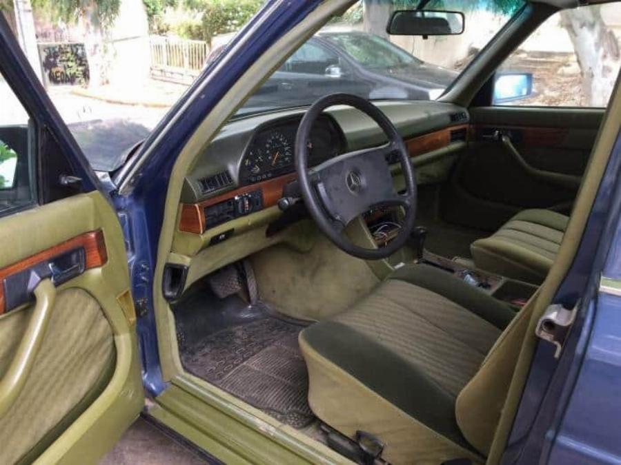 Πωλείται η αγαπημένη Mercedes του Ανδρέα Παπανδρέου – Πόσο κοστίζει