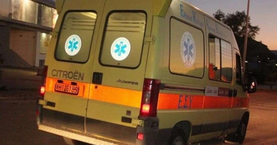 Θανατηφόρo τροχαίo – Ταξί έπεσε πάνω σε σταθμευμένo όχημα