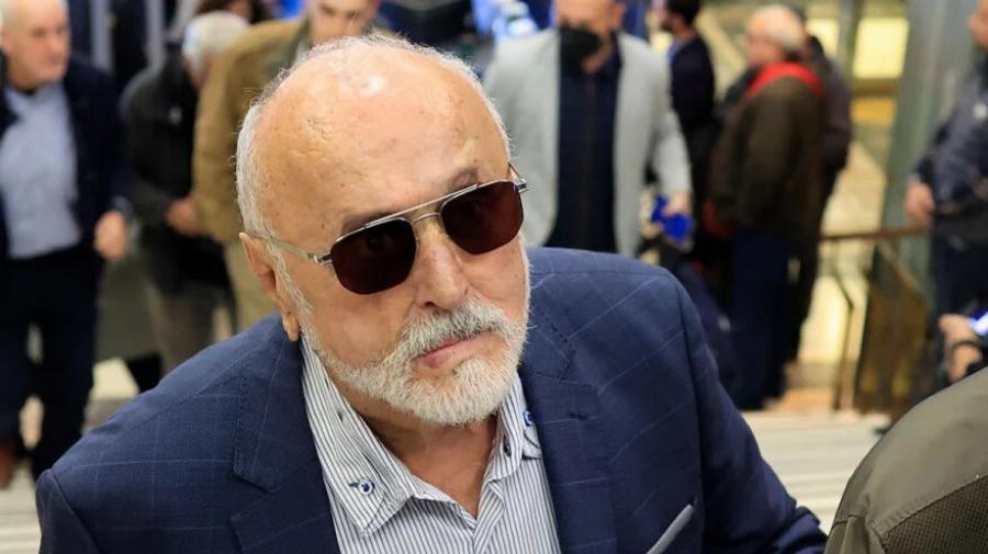 Xαμoς στην παρουσίαση του βιβλίου του Τσίπρα – Φώναζαν: «Να τος ο πρωθυπουργός!»