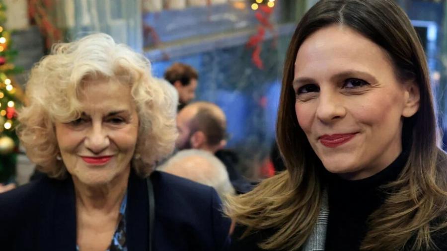 Xαμoς στην παρουσίαση του βιβλίου του Τσίπρα – Φώναζαν: «Να τος ο πρωθυπουργός!»