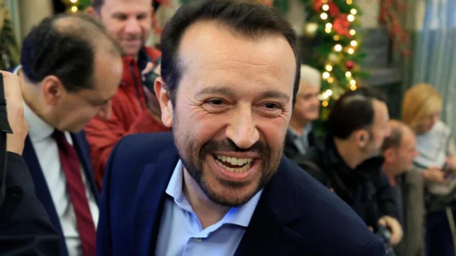 Xαμoς στην παρουσίαση του βιβλίου του Τσίπρα – Φώναζαν: «Να τος ο πρωθυπουργός!»