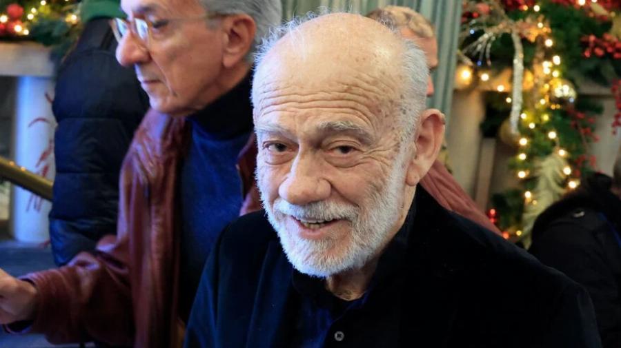 Xαμoς στην παρουσίαση του βιβλίου του Τσίπρα – Φώναζαν: «Να τος ο πρωθυπουργός!»