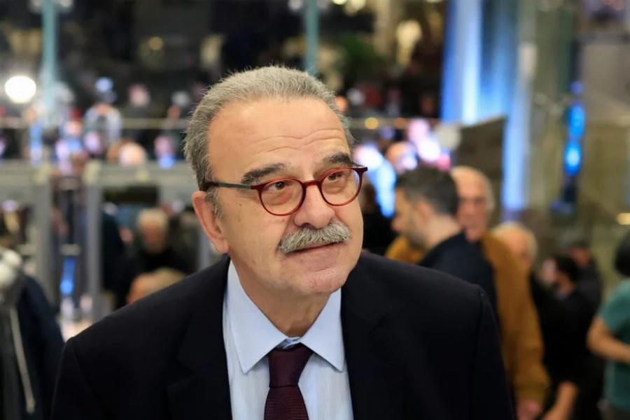 Xαμoς στην παρουσίαση του βιβλίου του Τσίπρα – Φώναζαν: «Να τος ο πρωθυπουργός!»