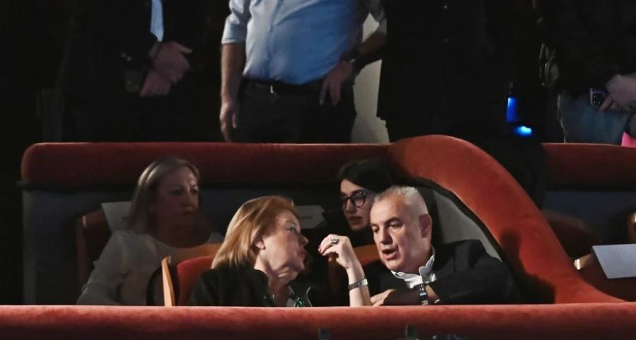 Xαμoς στην παρουσίαση του βιβλίου του Τσίπρα – Φώναζαν: «Να τος ο πρωθυπουργός!»