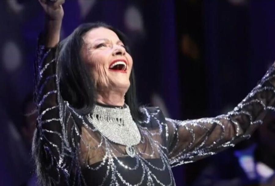 Είναι 90, παλεύει σαν 20άρα: Μαθεύτηκαν νωρίς το πρωί τα νέα για τη Ζωζώ Σαπουντζάκη – Θα γίνει από ώρα σε ώρα