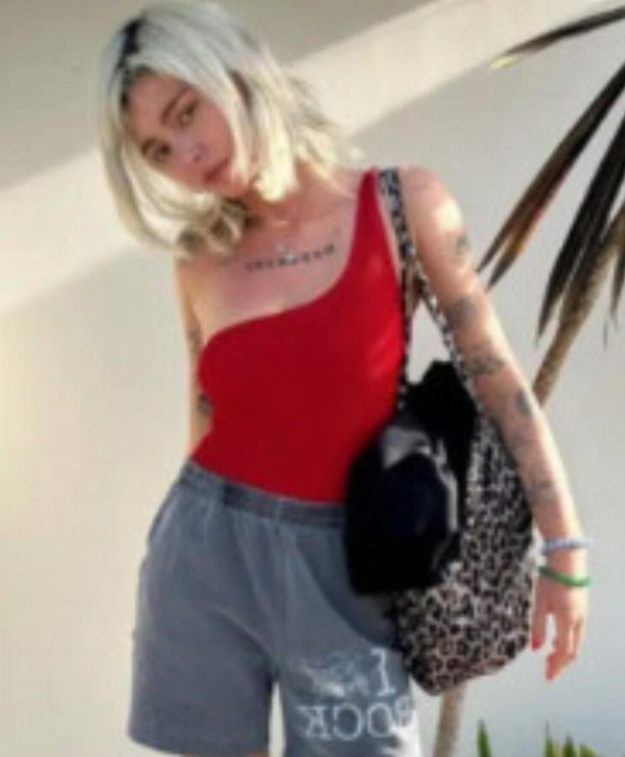 Τραγωδία: Κόρη πασίγνωστου τραγουδιστή έβαλε τέλος στη ζωή της- Η συγκινητική ανάρτηση του πατέρα της