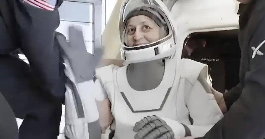 Γιατί γέρασαν 10 χρόνια οι αστροναύτες που επέστρεψαν μετά από 9 μήνες: «Γκρι μαλλιά, πόδια κοτόπουλου και βλάβη στο DNA παρόμοια με το κάπνισμα»