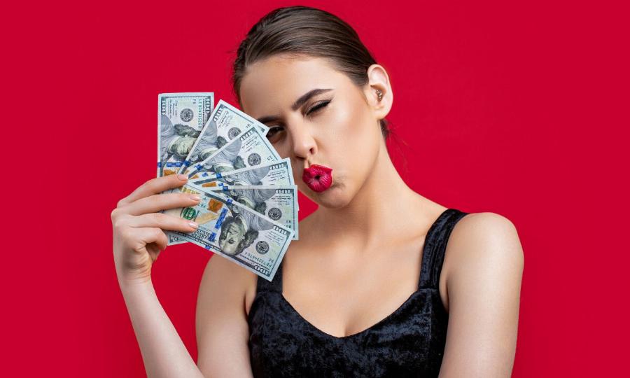 Τους χαμογελά η τύxn, τελειώνουν τα πpoβλήματά τους: Auτά τα 3 Ζώδια θα δουν επιτέλους τη ζωή τους να γίνεται τέλεια