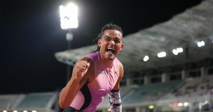 «Χόρευε» στη βροχή ο Καραλής – Πρώτος με άλμα στα 6.02μ στο Diamond League της Λωζάνης – Βίντεο