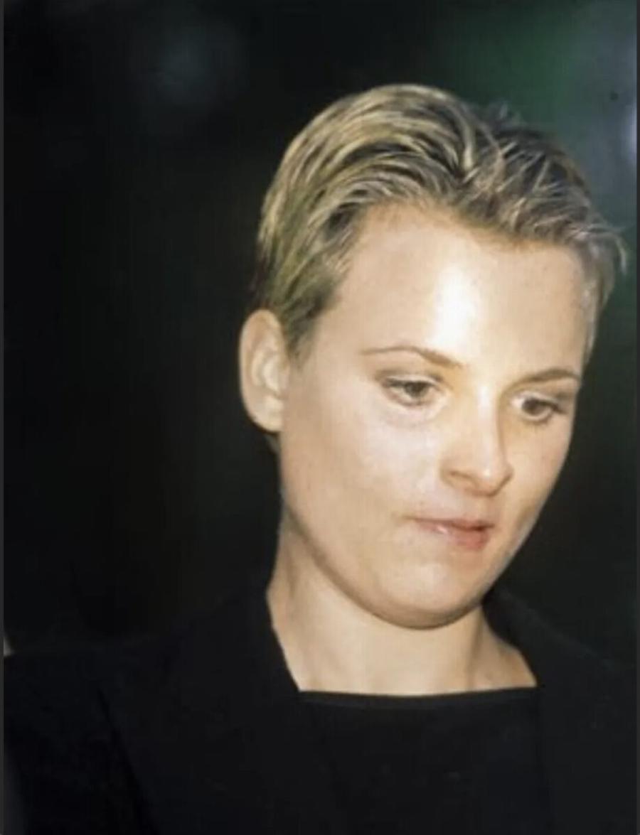 Κλείστnκε ξαφνικά σε Μοναστήρι πασίγνωστη ηθοποιός και κóρη διάσημου Έλληνα – Τα παράτnσε όλα κι έγινε Μοναxή