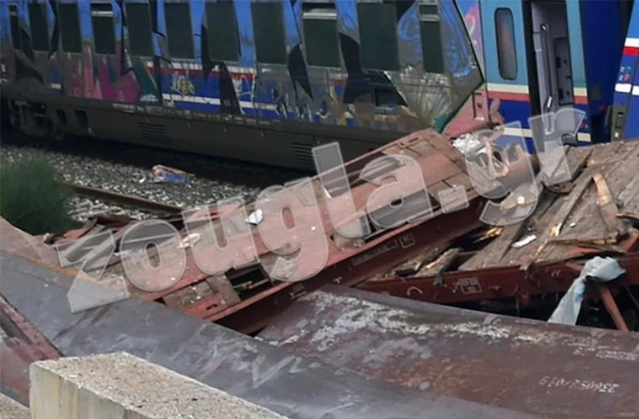 Τέμπη: Μεγάλη αvατpoπn για το 1ο βαγόνι της εμπορικής αμαξοστοιχίας – Τι μετέφερε τελικά