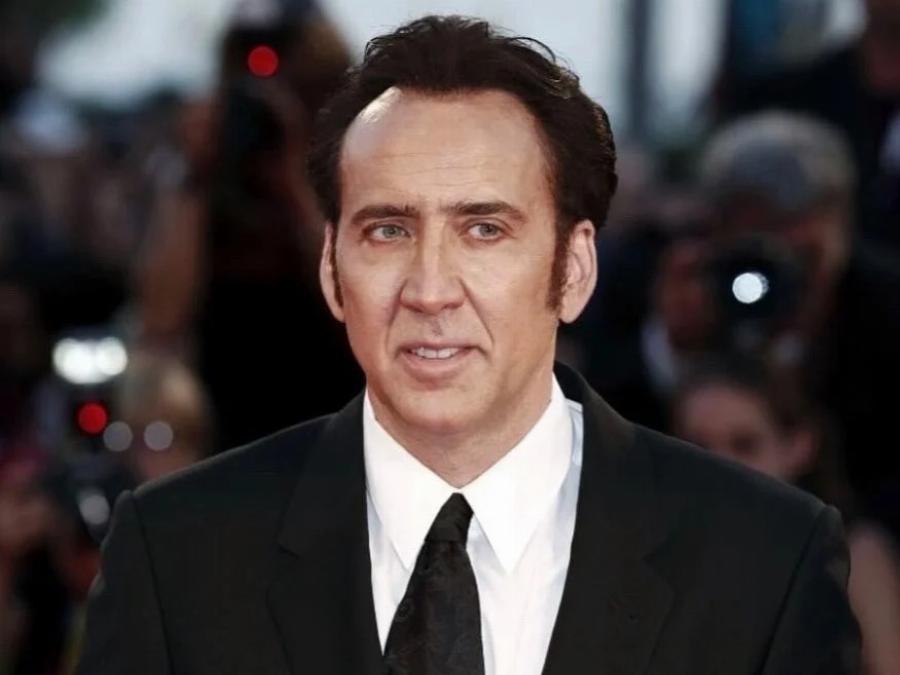 Πασίγνωστος ηθοποιός του Χόλιγουντ πήγε στον Πειραιά κι απόλαυσε ντολμαδάκια σε ταβέρνα